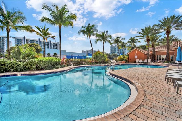 3340 NE 190th St 1108, Aventura, FL 33180