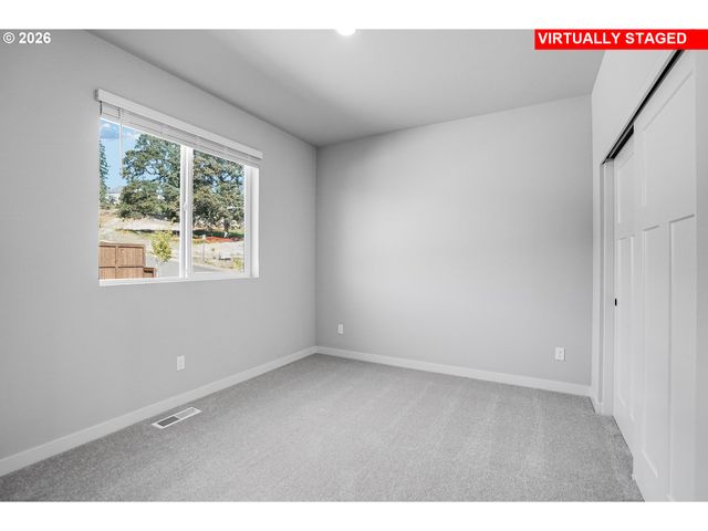 8706 N FARRELL St, Camas, WA 98607