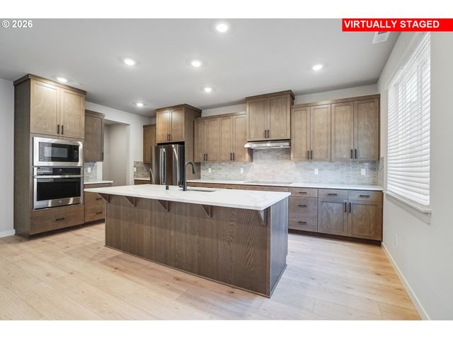 8706 N FARRELL St, Camas, WA 98607