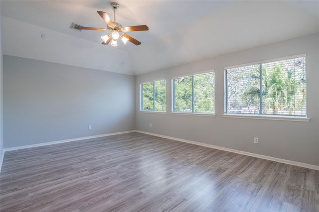 111 Oak Creek Lane, League City, TX 77573