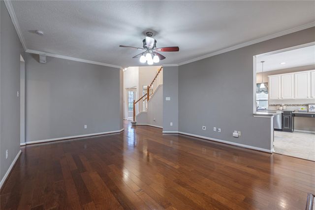 111 Oak Creek Lane, League City, TX 77573