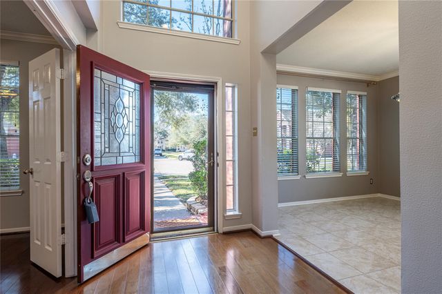 111 Oak Creek Lane, League City, TX 77573