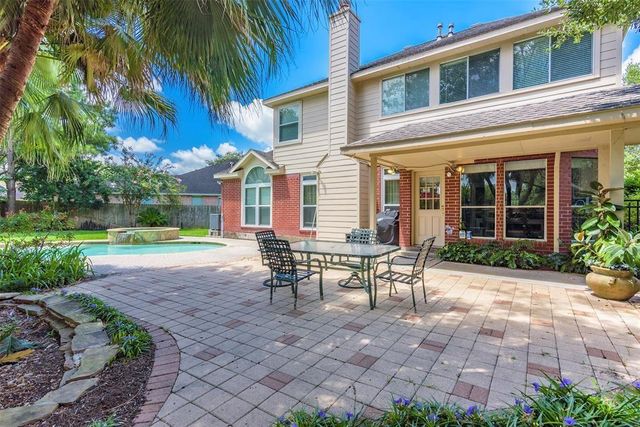 111 Oak Creek Lane, League City, TX 77573