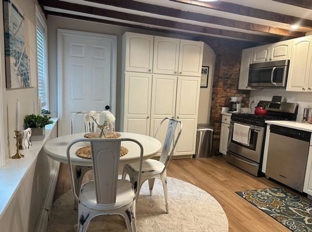 66 Telegraph St 1, Boston, MA 02127