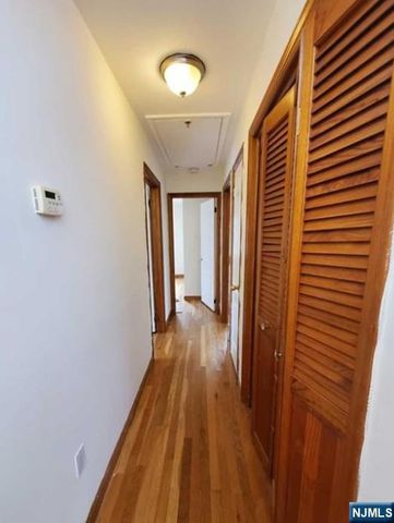 180 Myrtle Avenue, Fort Lee, NJ 07024
