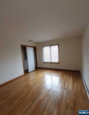 180 Myrtle Avenue, Fort Lee, NJ 07024