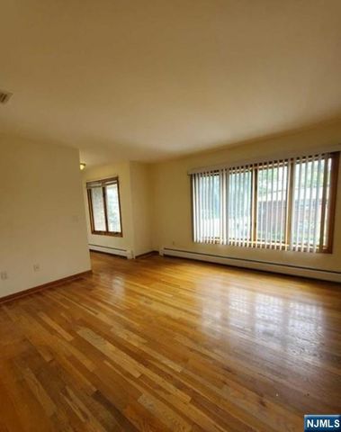 180 Myrtle Avenue, Fort Lee, NJ 07024