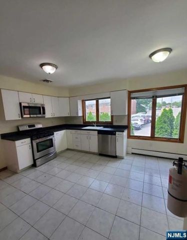 180 Myrtle Avenue, Fort Lee, NJ 07024