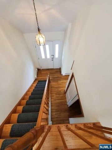 180 Myrtle Avenue, Fort Lee, NJ 07024