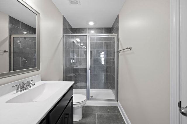 1385 Sussex Dr, Clarksville, TN 37042