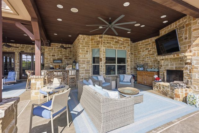 104 Brentwood Drive, Heath, TX 75032