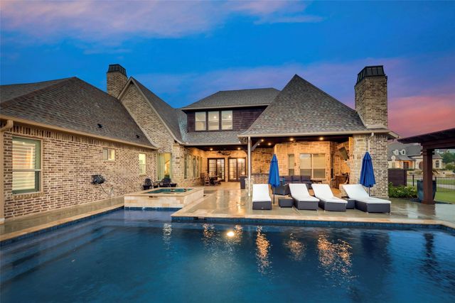 104 Brentwood Drive, Heath, TX 75032