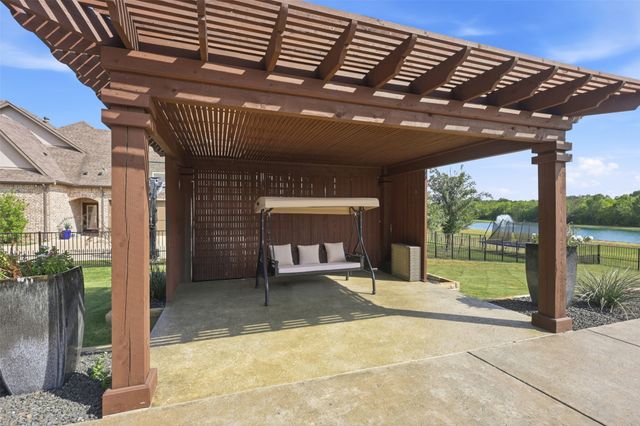 104 Brentwood Drive, Heath, TX 75032