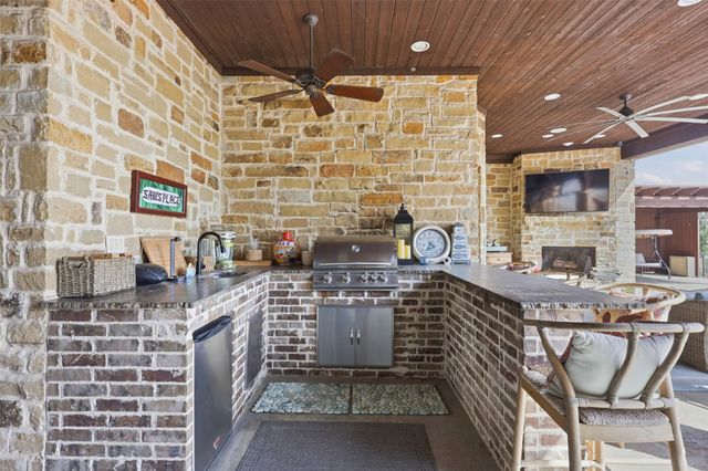 104 Brentwood Drive, Heath, TX 75032