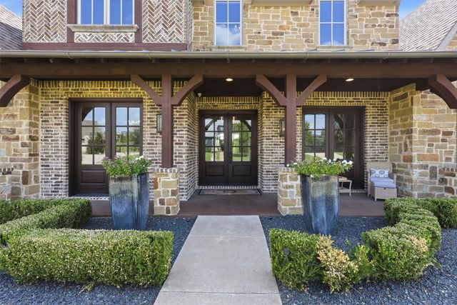 104 Brentwood Drive, Heath, TX 75032