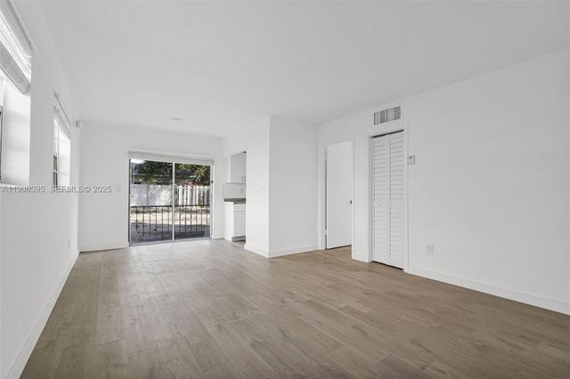 8295 NE Miami Ct 3, Miami, FL 33138