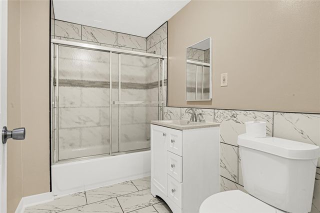 305 N Live Oak Street, Houston, TX 77003