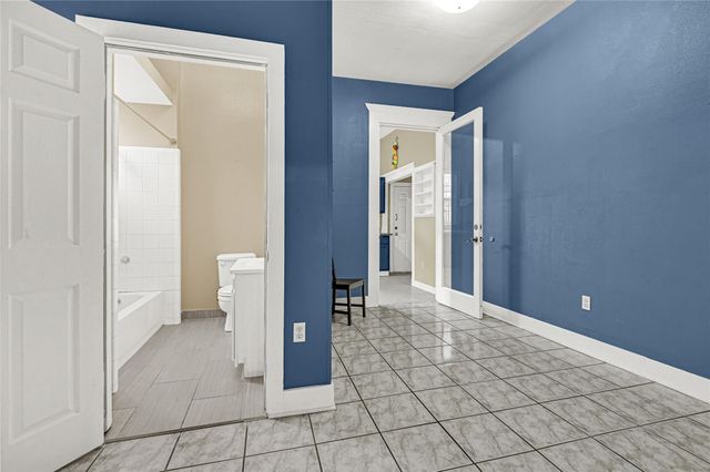 305 N Live Oak Street, Houston, TX 77003