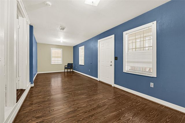 305 N Live Oak Street, Houston, TX 77003