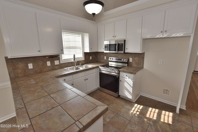 1000 Wythe Way, Rocky Mount, NC 27804