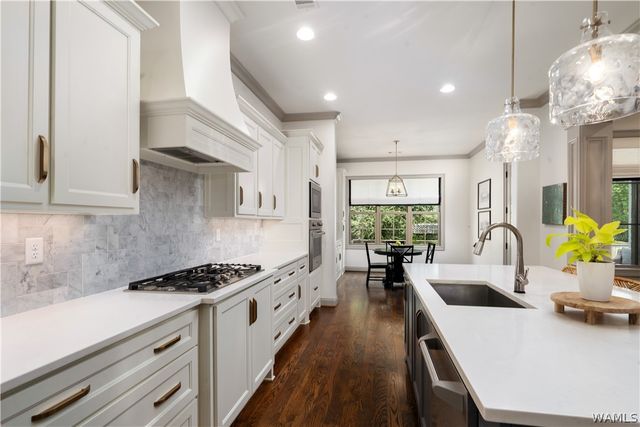 6061 Candler, Tuscaloosa, AL 35406