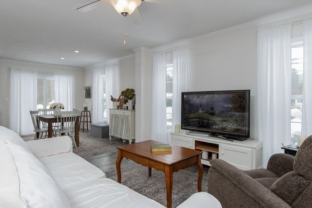 104 Robin Hood Drive, Exeter, NH 03833