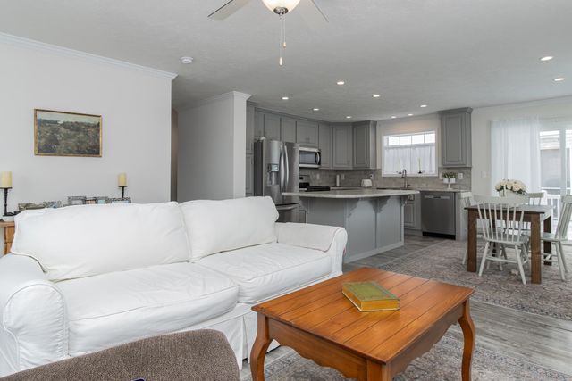 104 Robin Hood Drive, Exeter, NH 03833