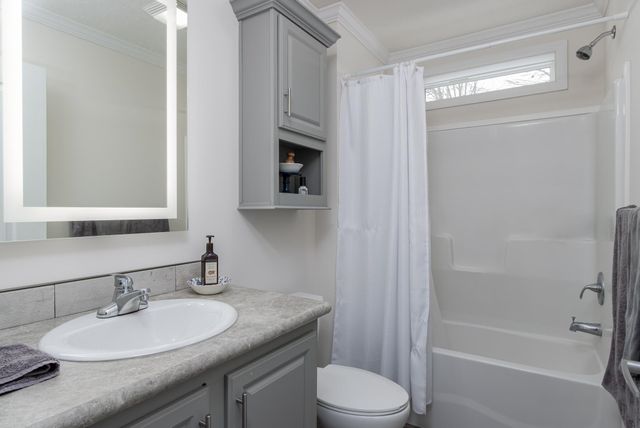 104 Robin Hood Drive, Exeter, NH 03833