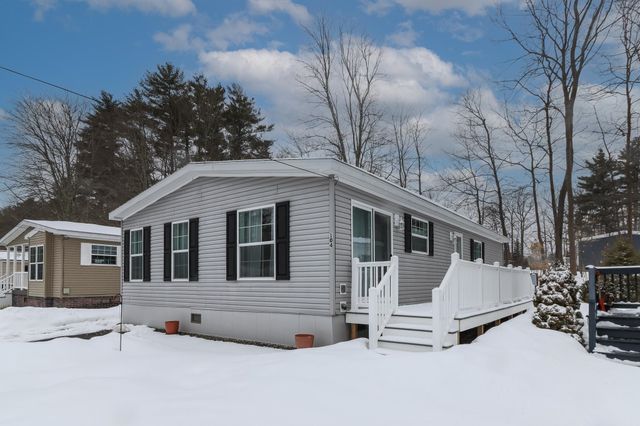 104 Robin Hood Drive, Exeter, NH 03833