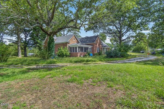 3916 U.s. 401 Highway N, Louisburg, NC 27549