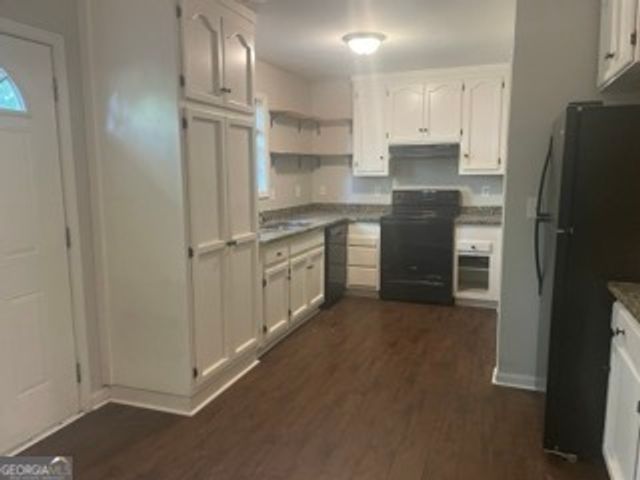 6 Fisher Alley, Newnan, GA 30263