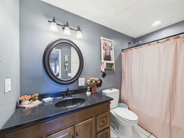213 Westview Dr, South Point, OH 45680