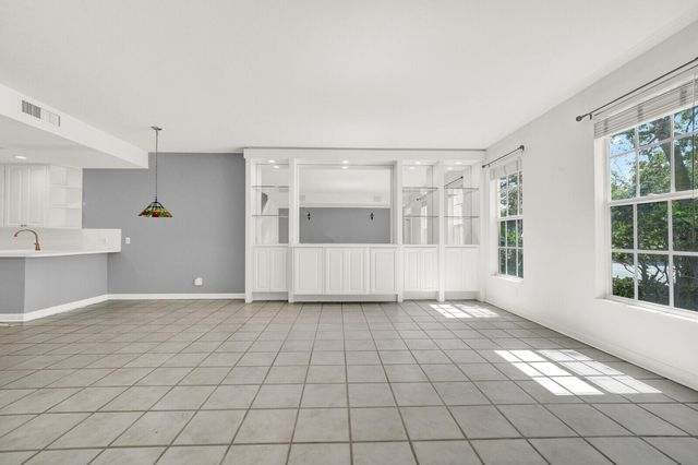 133 Wentworth Court, Jupiter, FL 33458