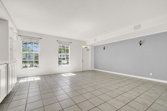 133 Wentworth Court, Jupiter, FL 33458