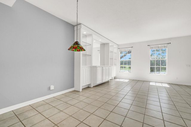 133 Wentworth Court, Jupiter, FL 33458