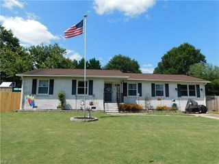 904 Ricka CT, Chesapeake, VA 23322