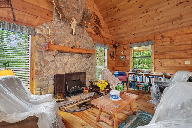185 Falling Waters Lane, Murphy, NC 28906