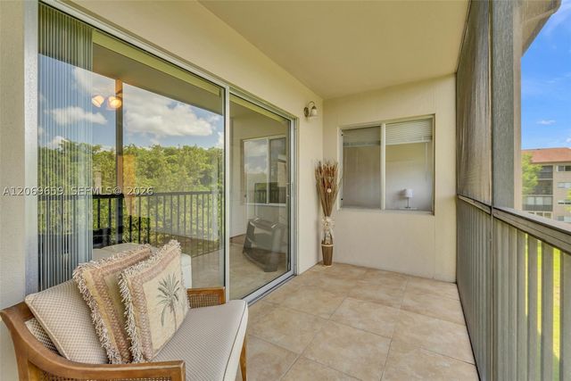 12651 SW 16th Ct 304B, Pembroke Pines, FL 33027
