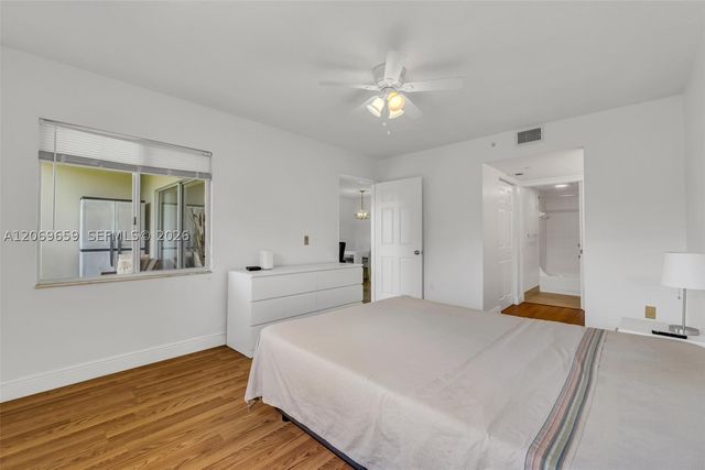 12651 SW 16th Ct 304B, Pembroke Pines, FL 33027