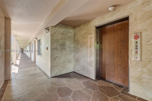 12651 SW 16th Ct 304B, Pembroke Pines, FL 33027
