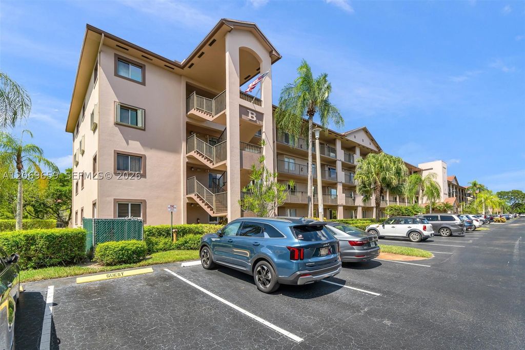 12651 SW 16th Ct 304B, Pembroke Pines, FL 33027