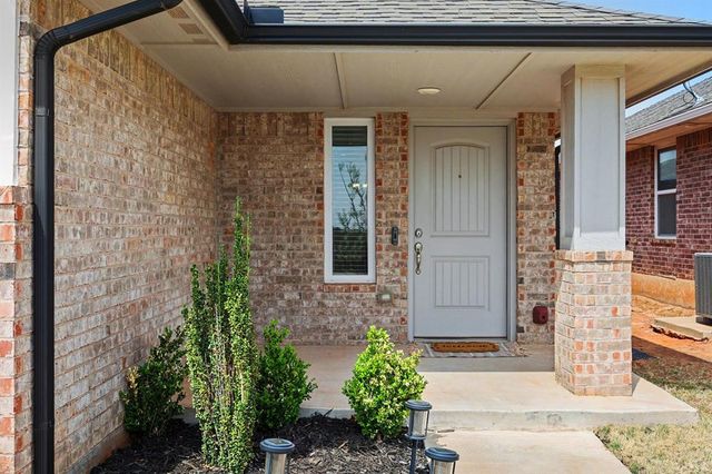 9241 SW 45th Terrace, Oklahoma City, OK 73179