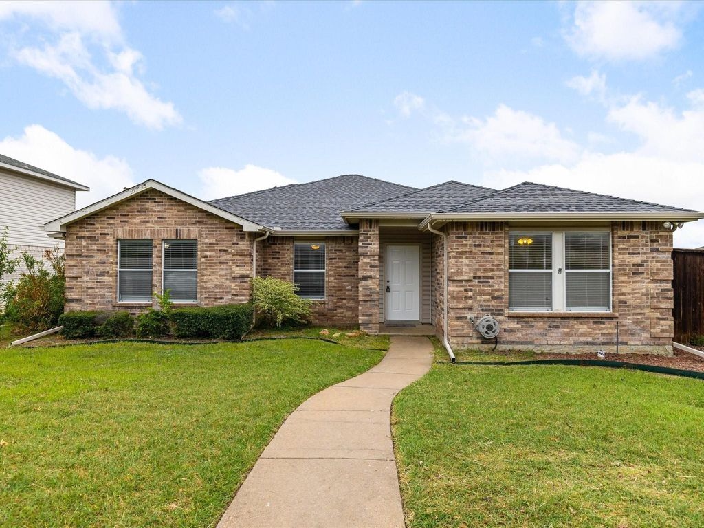 1474 Lochspring Drive, Rockwall, TX 75032