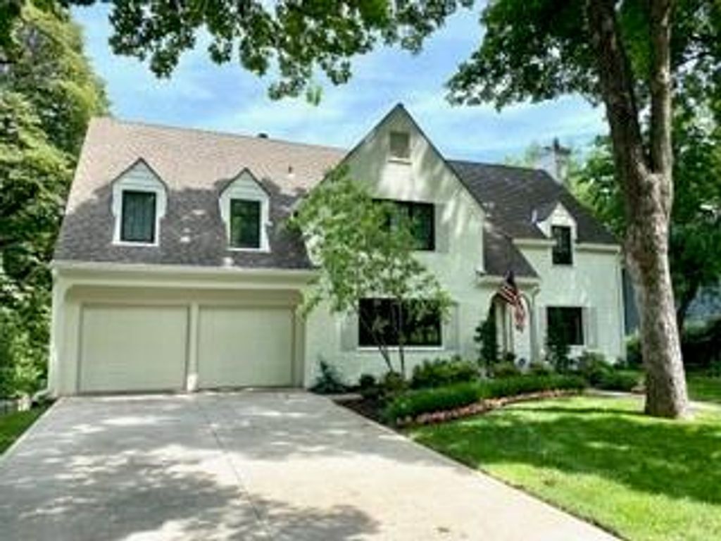 6445 Overbrook Road, Mission Hills, KS 66208