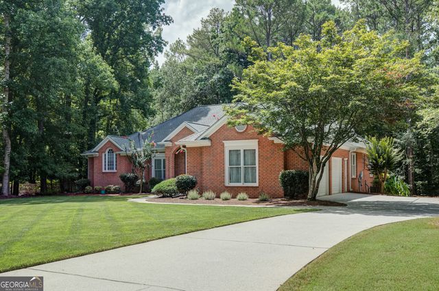 115 Stonehaven Drive, Fayetteville, GA 30215