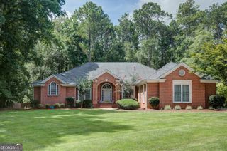 115 Stonehaven Drive, Fayetteville, GA 30215