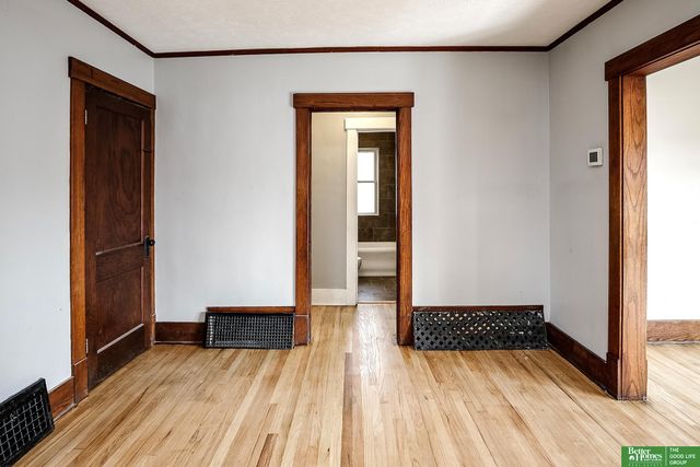 1112 S 60th Street, Omaha, NE 68106