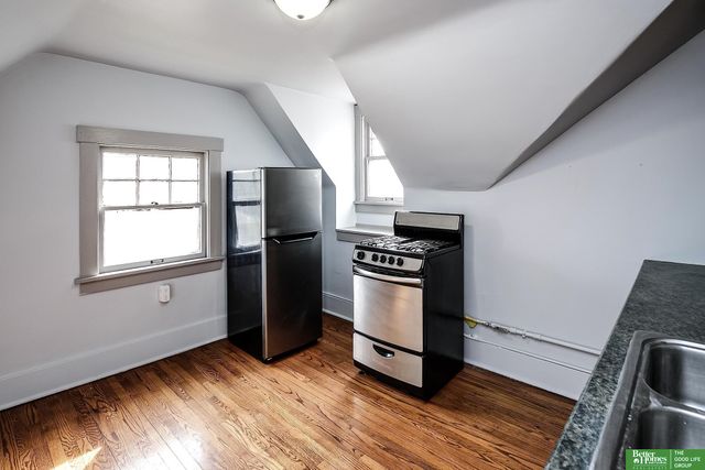 1112 S 60th Street, Omaha, NE 68106