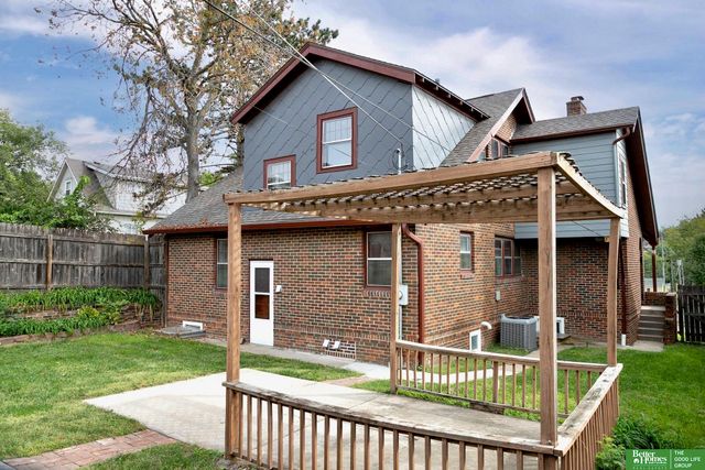 1112 S 60th Street, Omaha, NE 68106