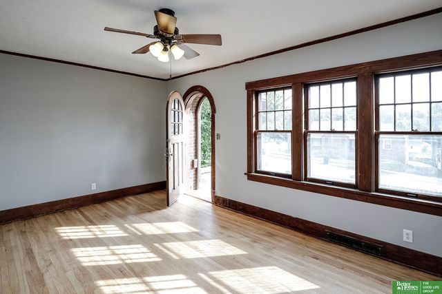 1112 S 60th Street, Omaha, NE 68106